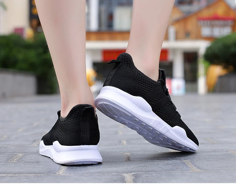 Non-slip Men's Women Lightweight Running Casual Tennis Shoes Breathable Comfortable Mesh Mama Gym Sneakers  zapatos de mujer